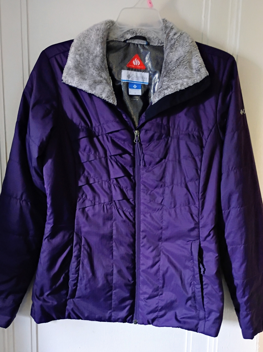 Columbia Purple Women's Puffer Jacket with Gray Faux Fur Collar